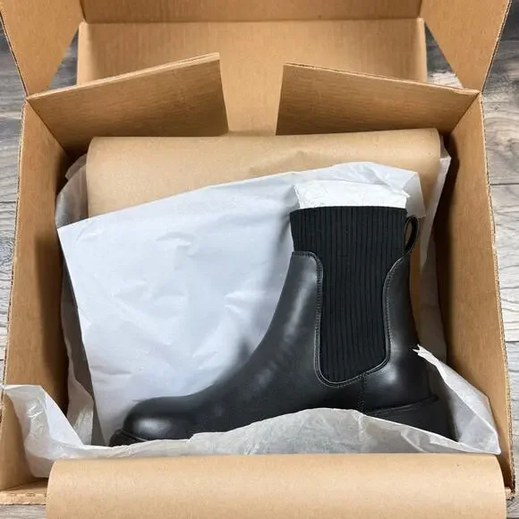 NEW Steve Madden 9.5M Hutch Stretch Lug Sole Chelsea Boots Black Faux Leather - Picture 8 of 10